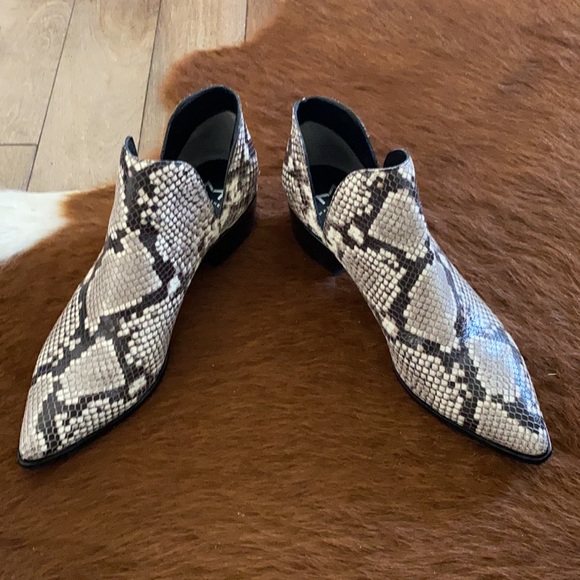 Marc Fisher LTD Yilda Leather Booties - Snakeskin print -8.5 - Picture 2 of 5
